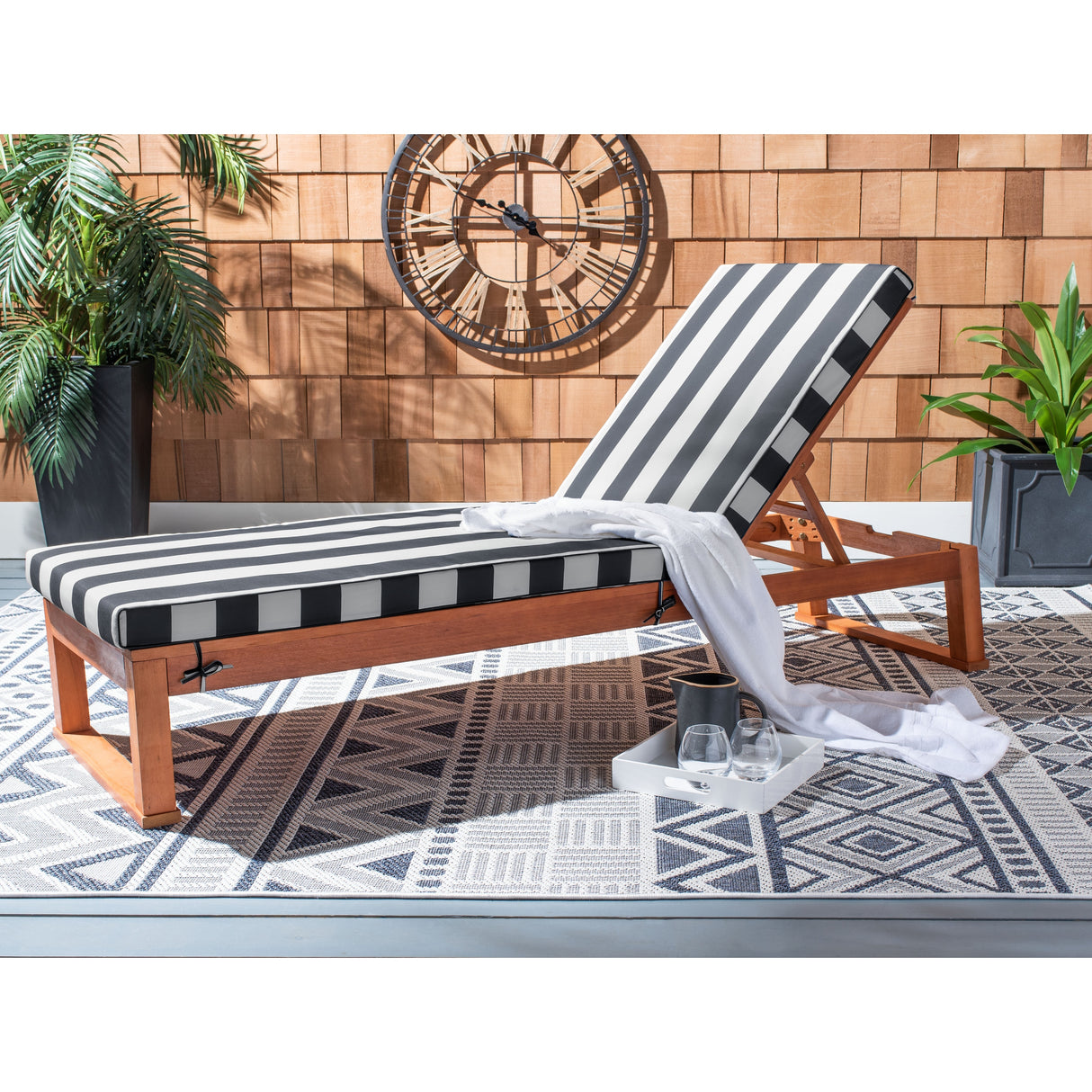 SAFAVIEH Outdoor Kaliyah Solid Wood Chaise Lounge Chair - 25Wx81Dx37H