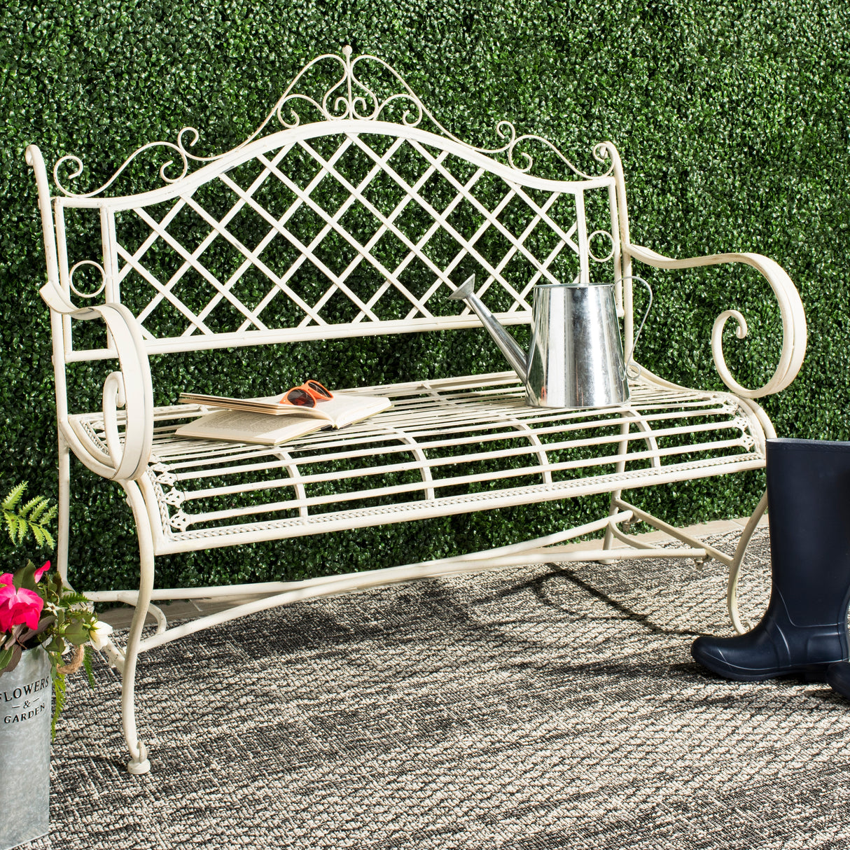 SAFAVIEH Outdoor Tinela Wrought Iron 46-inch Garden Bench - 45.8" W x 20" L x 40" H - 46Wx20Dx40H