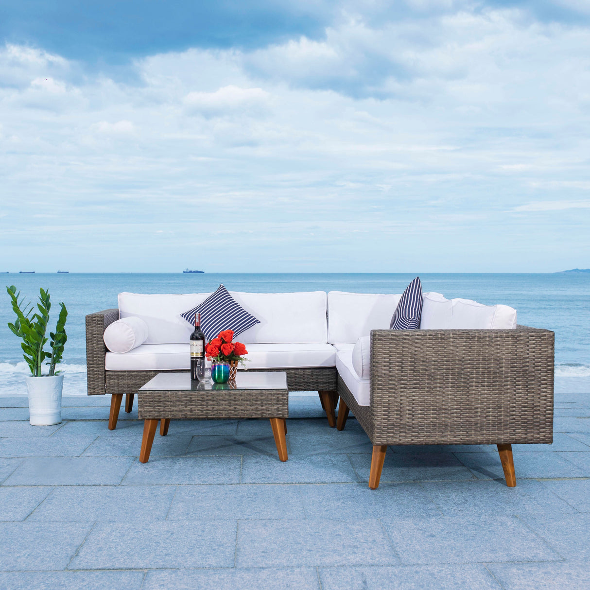 SAFAVIEH Outdoor Ulyana Outdoor Sectional Set - 54W x 26D x 28H