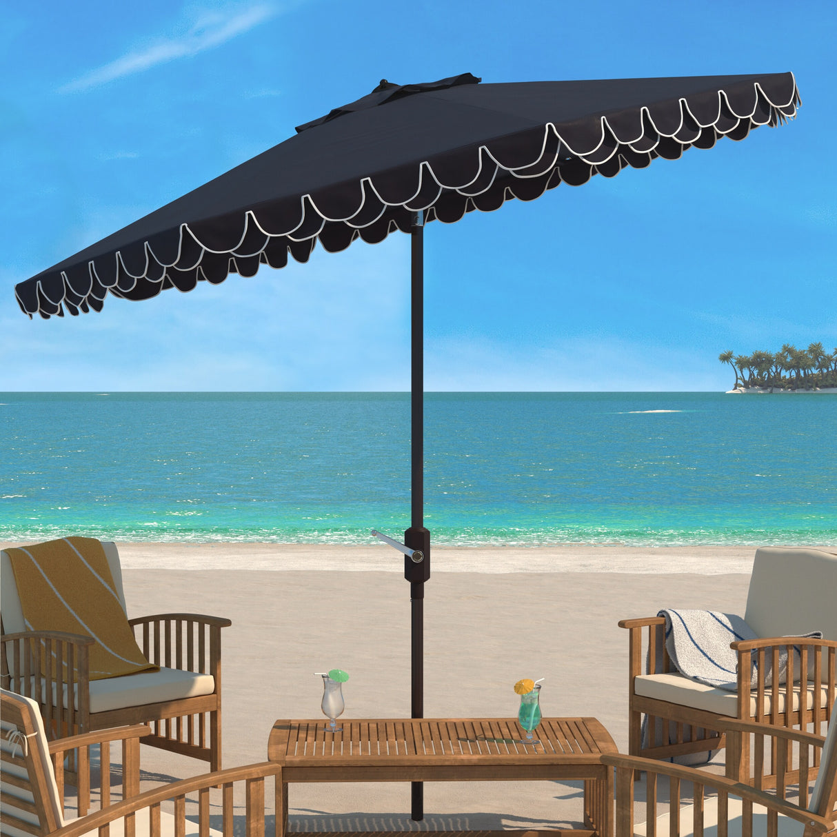 SAFAVIEH Outdoor Vilborg Valance 11Ft Round Umbrella