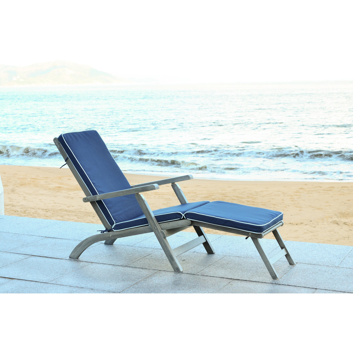 SAFAVIEH Outdoor Ximena Lounge Chair - 22W x 36D x 56H