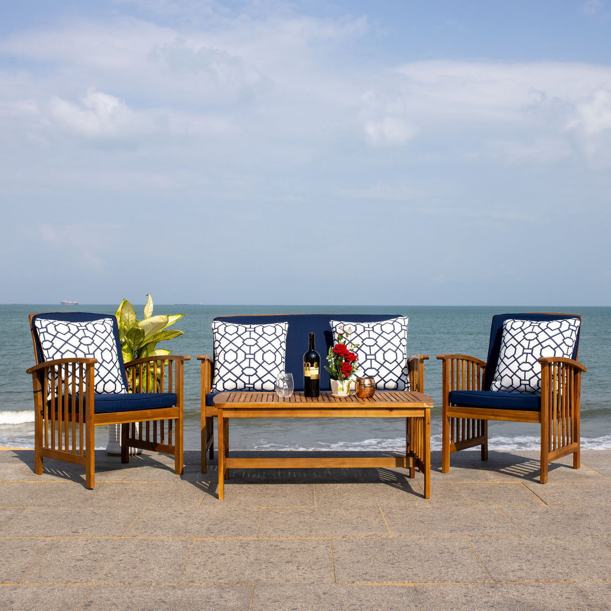 SAFAVIEH Outdoor Yuliana 4-Piece Conversation Patio Set - 47W x 33D x 26H