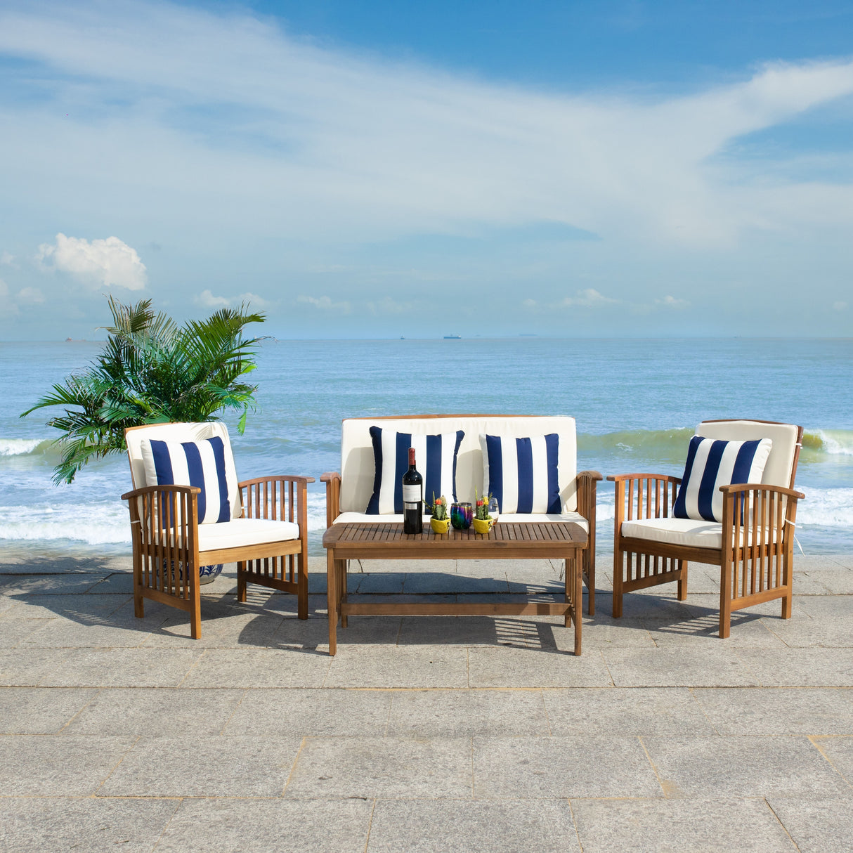 SAFAVIEH Outdoor Yuliana 4-Piece Conversation Patio Set - 47W x 33D x 26H