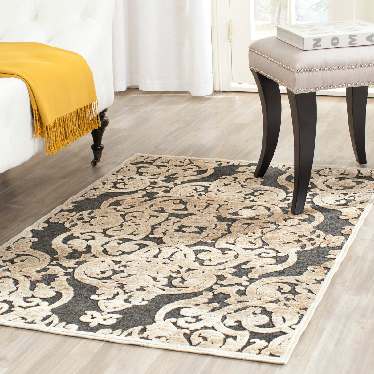 SAFAVIEH Paradise Agnela Modern Viscose Rug