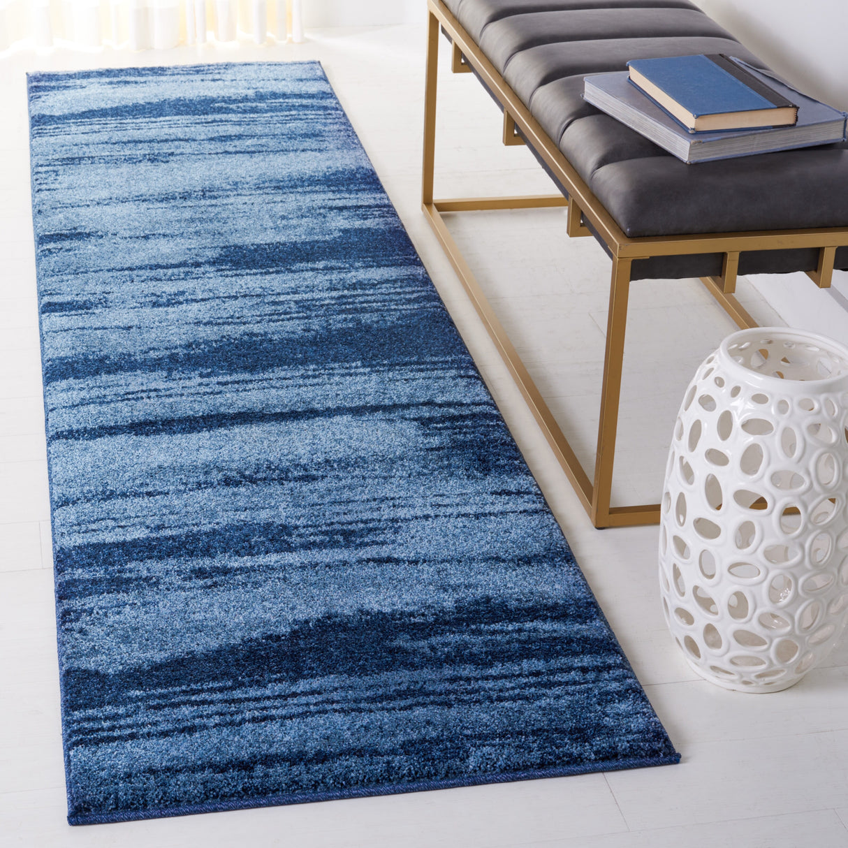 SAFAVIEH Retro Christiana Modern Abstract Distressed Rug