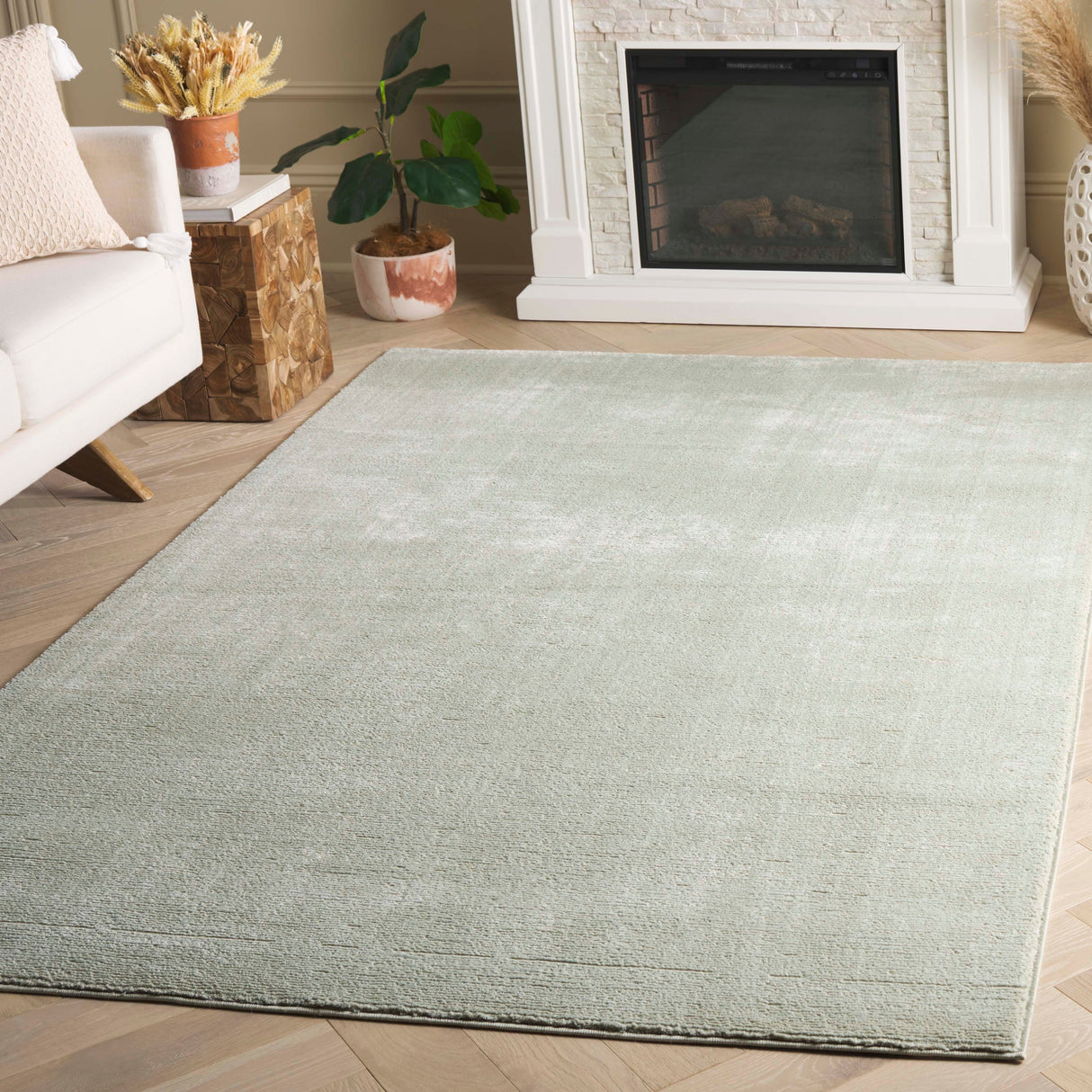 SAFAVIEH Revive Alicia Transitional Rug