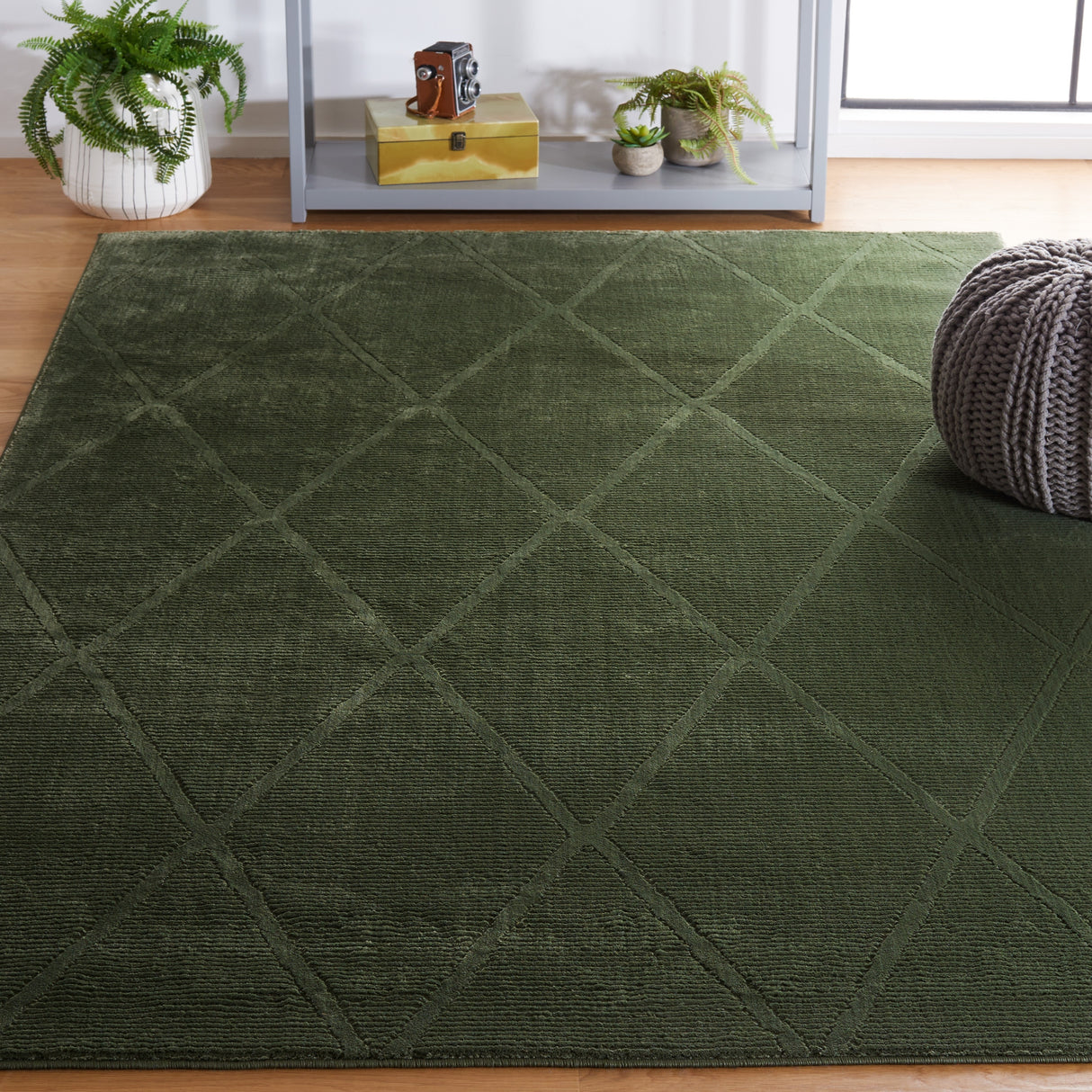 SAFAVIEH Revive Aura Trellis Rug