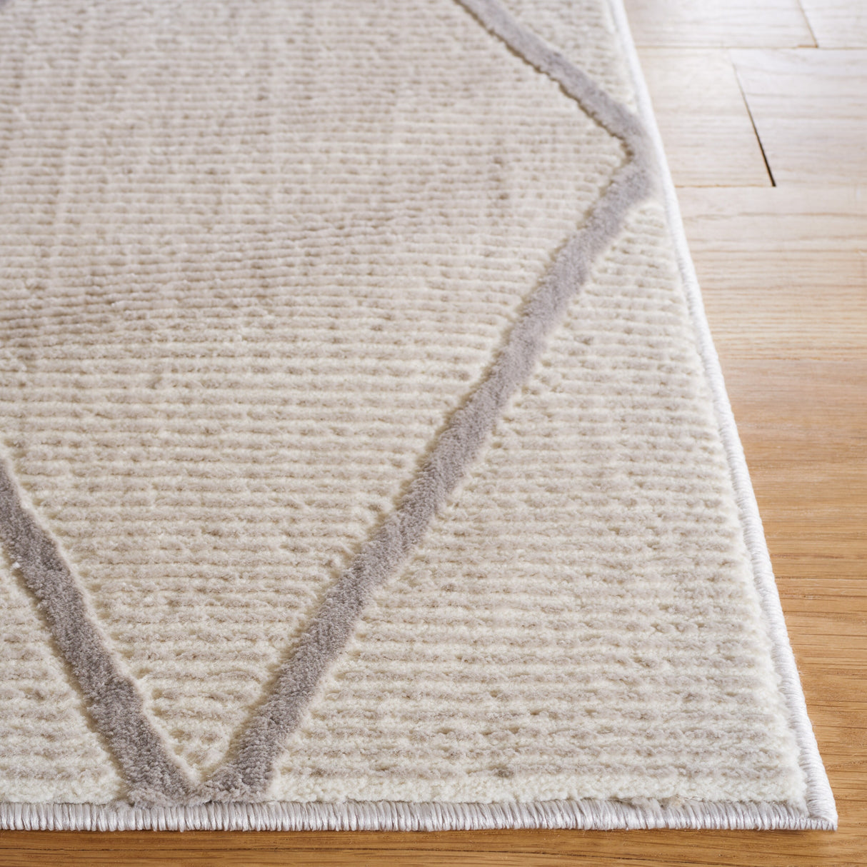 SAFAVIEH Revive Aura Trellis Rug