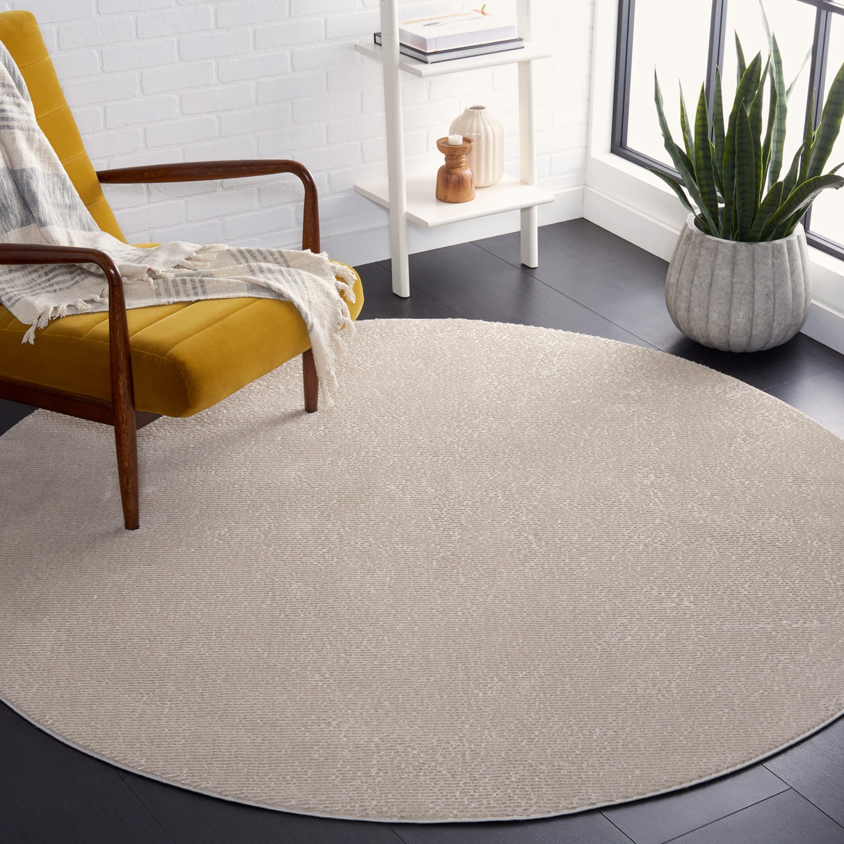 SAFAVIEH Revive Avie Solid Rug