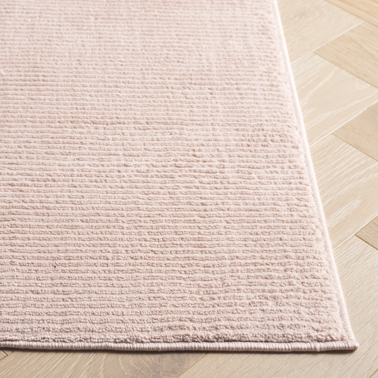 SAFAVIEH Revive Avie Solid Rug