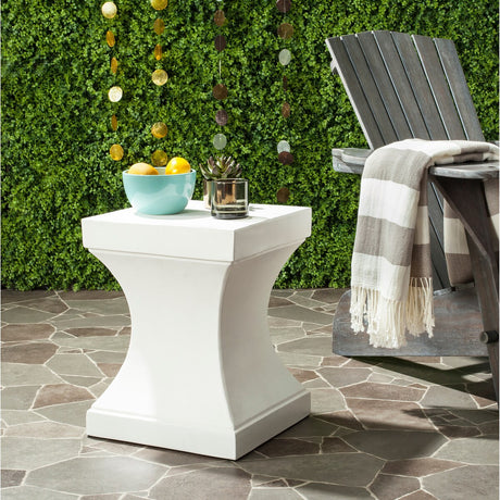 SAFAVIEH Selvaggia Concrete Indoor/ Outdoor Accent Table - 13.7"x13.7"x17.7" - 14Wx14Dx18H