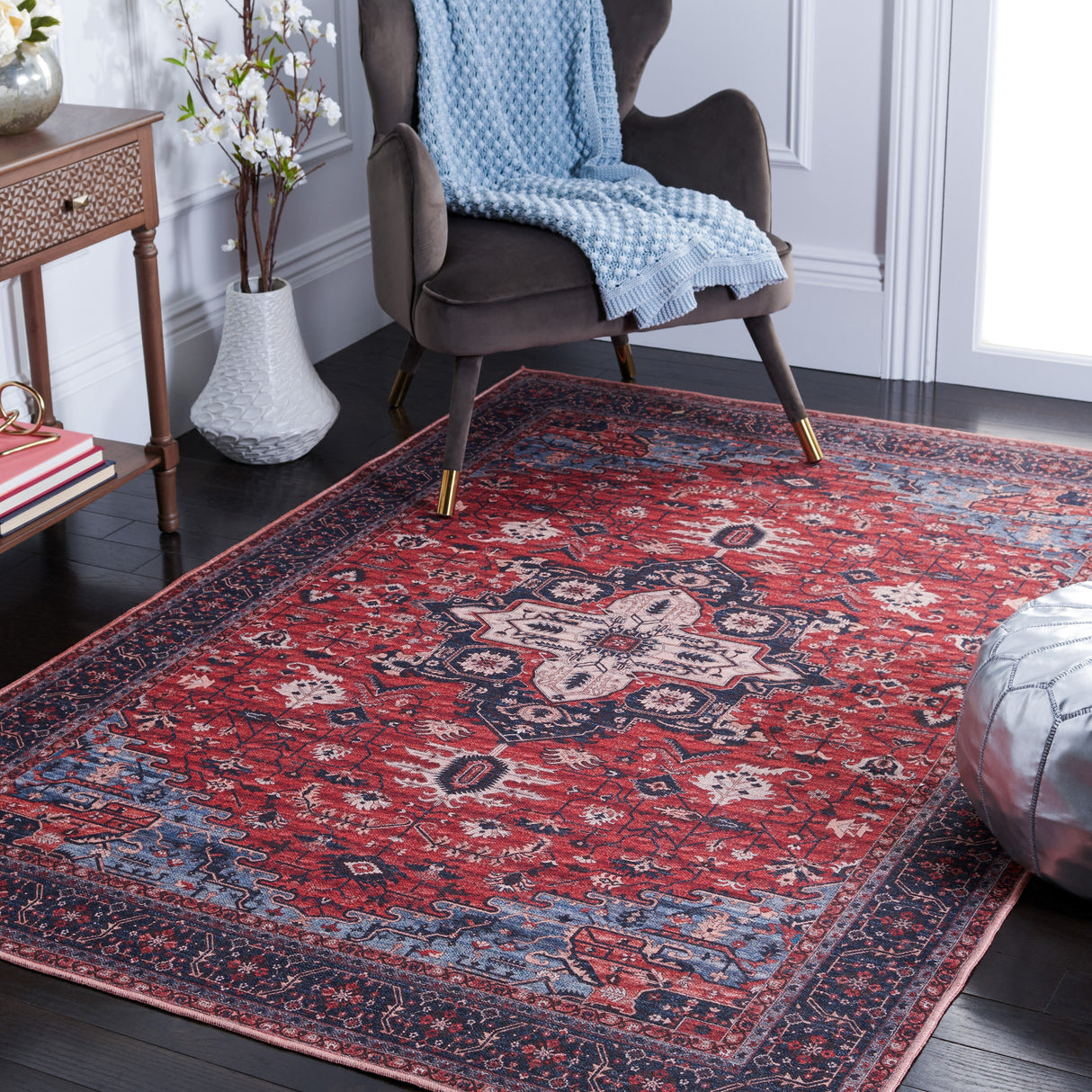 SAFAVIEH Serapi Machine Washable Minda Medallion Distressed Rug