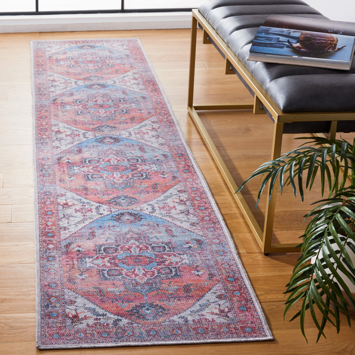 SAFAVIEH Serapi Machine Washable Nonie Boho Medallion Rug