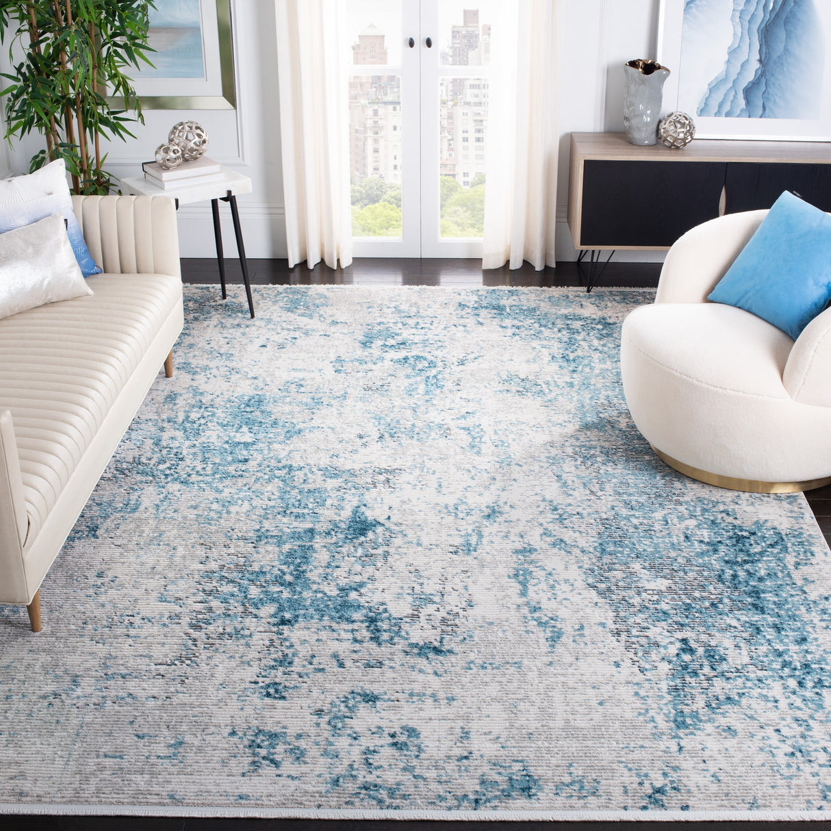 SAFAVIEH Shivan Janette Modern Abstract Rug