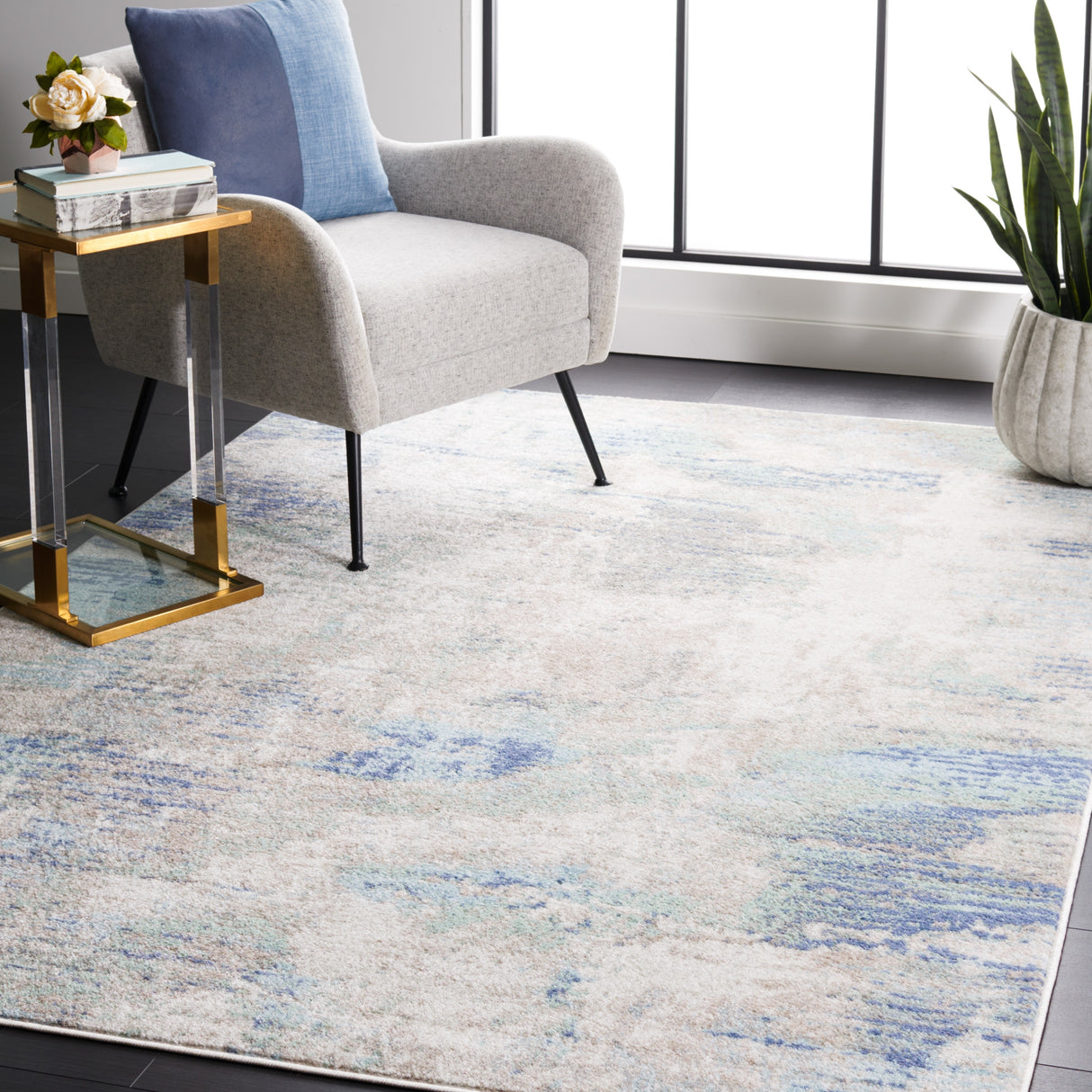 SAFAVIEH Skyler Egzona Modern & Contemporary Rug