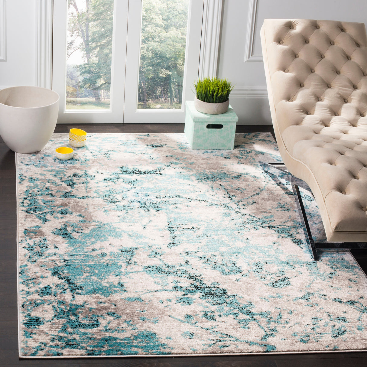 SAFAVIEH Skyler Leitha Modern Rug