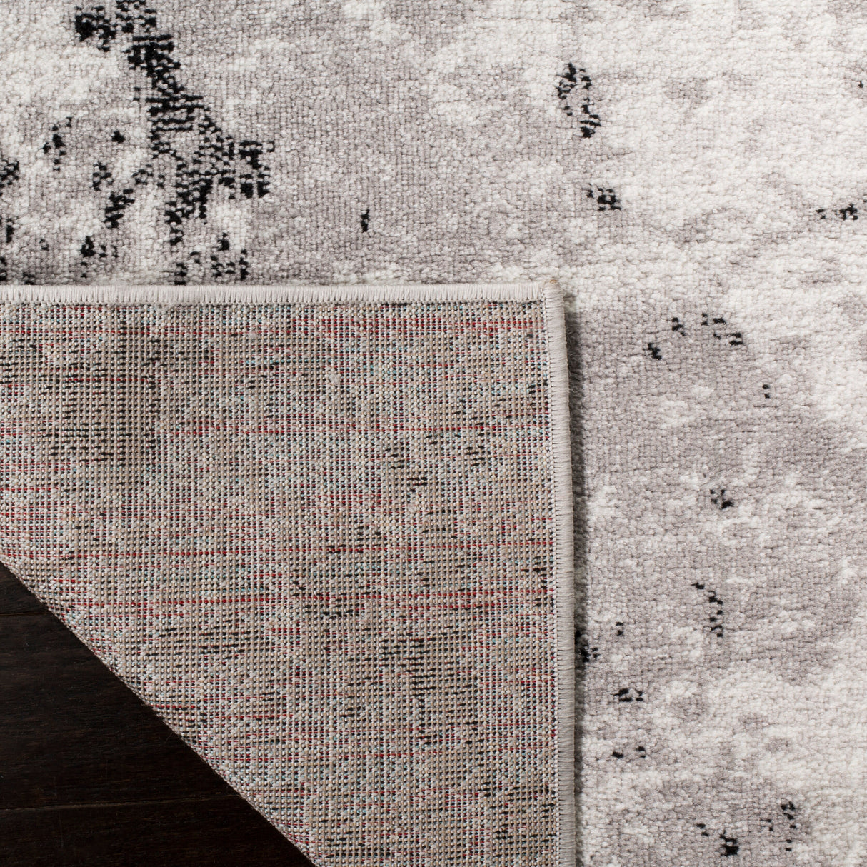 SAFAVIEH Skyler Leitha Modern Rug