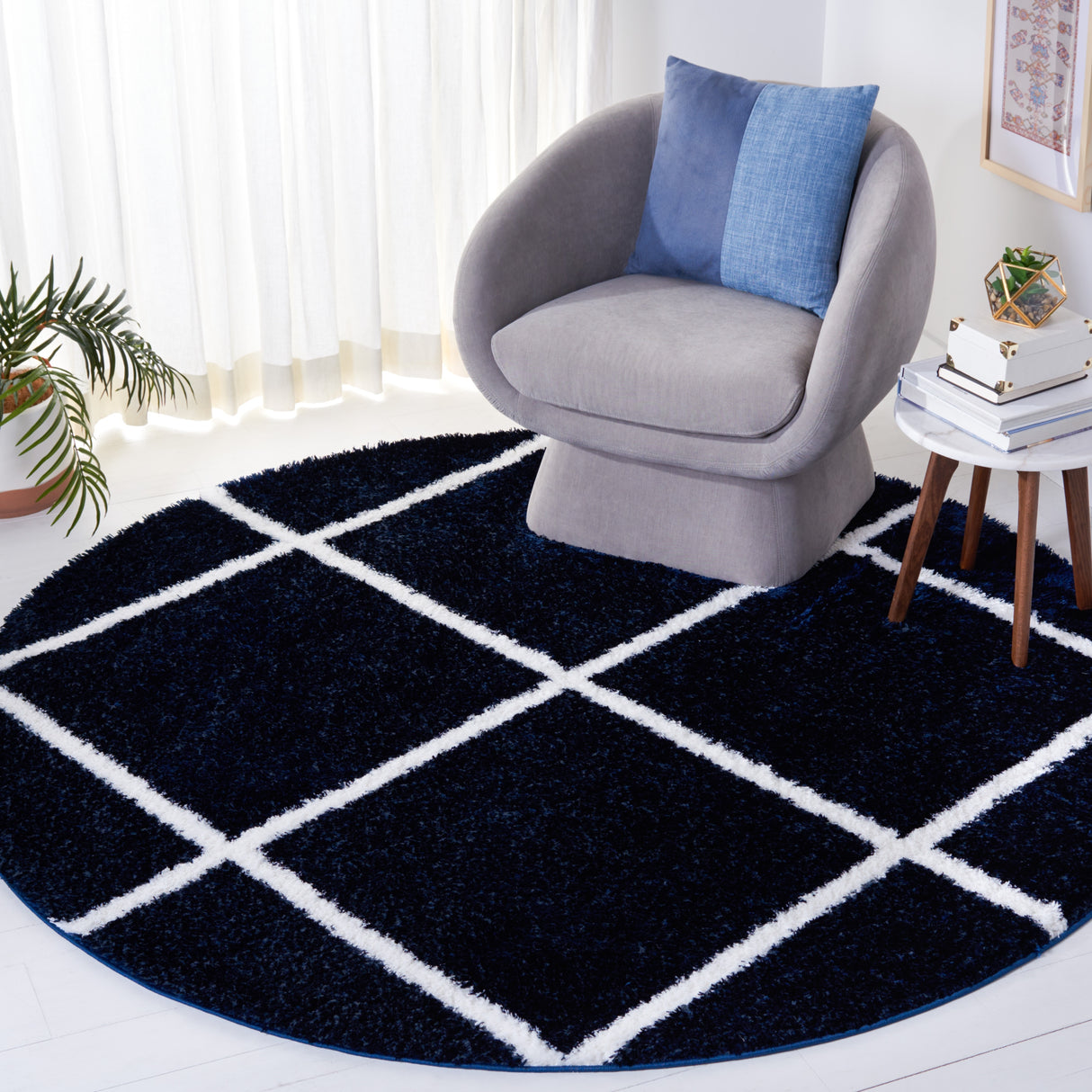 SAFAVIEH Tahoe Shag Emilia Trellis 1.2-inch Thick Rug