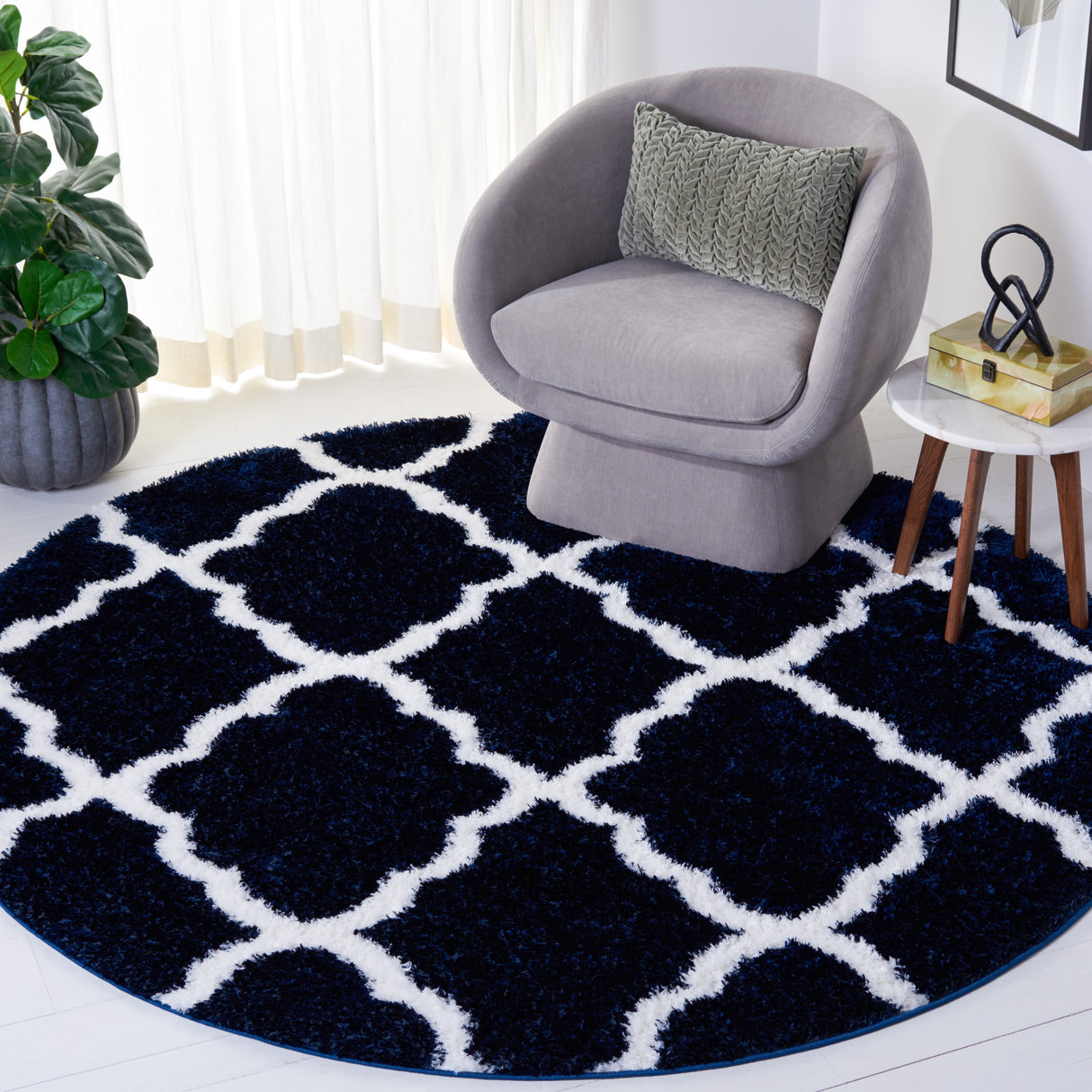 SAFAVIEH Tahoe Shag Etha Trellis 1.2-inch Thick Rug