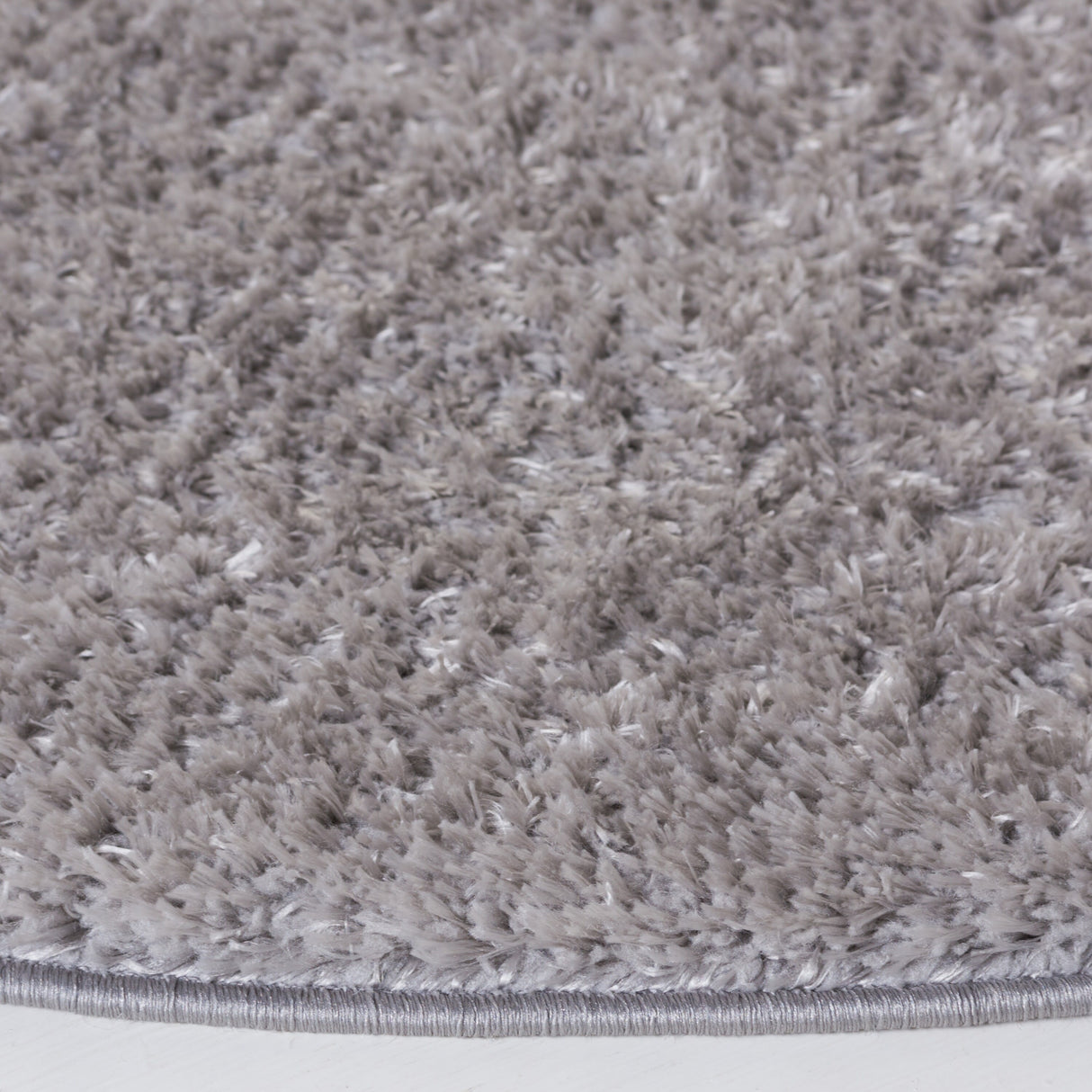 SAFAVIEH Tahoe Shag Indiana Solid 1.2-inch Thick Rug