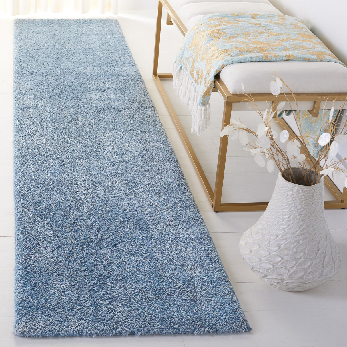 SAFAVIEH Tahoe Shag Indiana Solid 1.2-inch Thick Rug