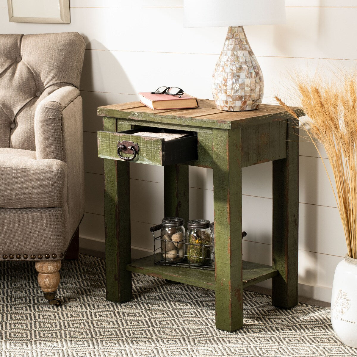 SAFAVIEH Tilda Antique Green Accent Table - 21" x 14.1" x 24.2" - 21Wx14Dx24H