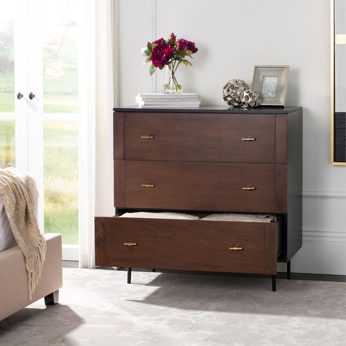 SAFAVIEH Titta 3-Drawer Storage Bedroom Dresser