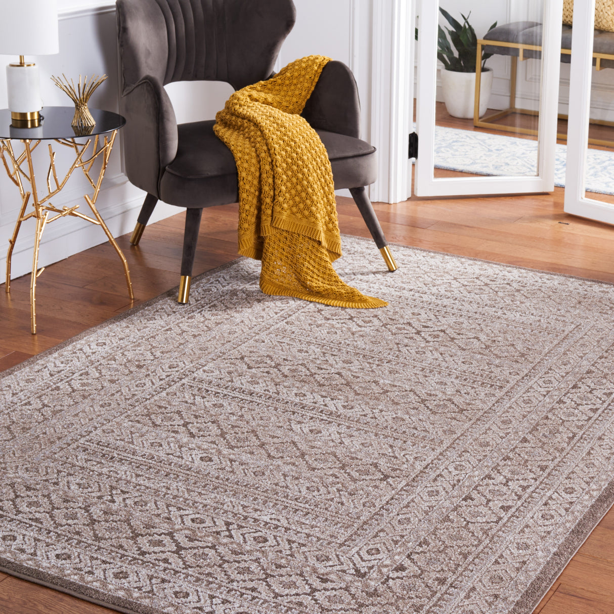 SAFAVIEH Toscana Amber Geometric Rug