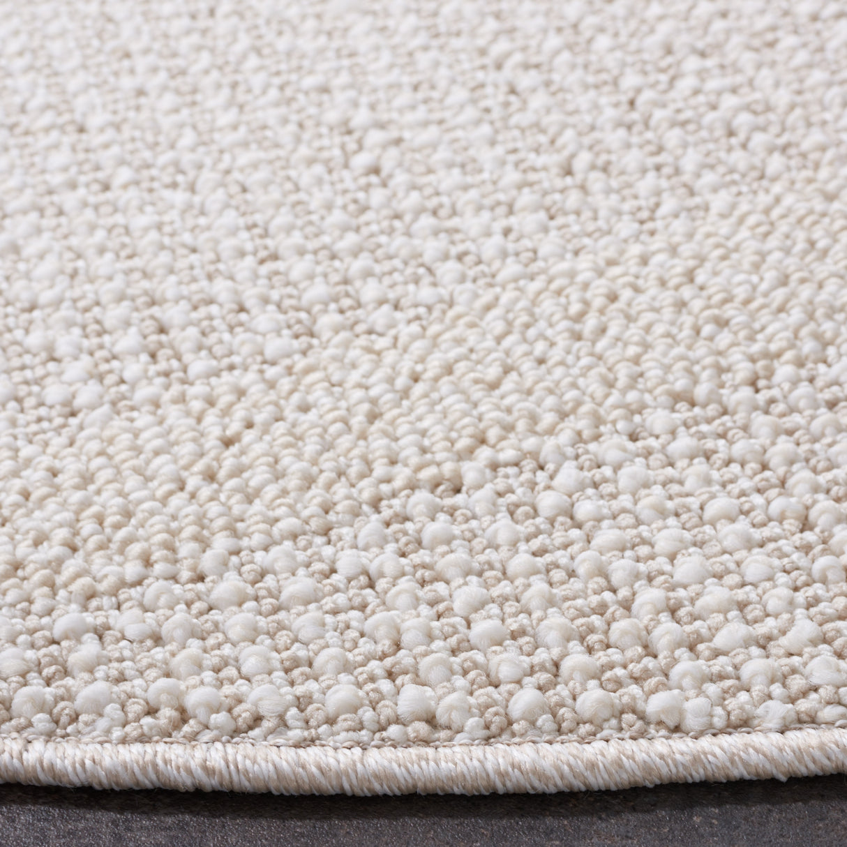 SAFAVIEH Trends Diana Modern Rug