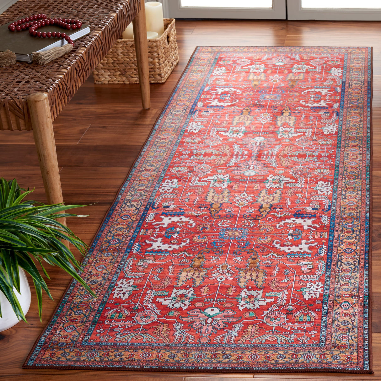 SAFAVIEH Tucson Annaig Transitional Machine Washable Rug