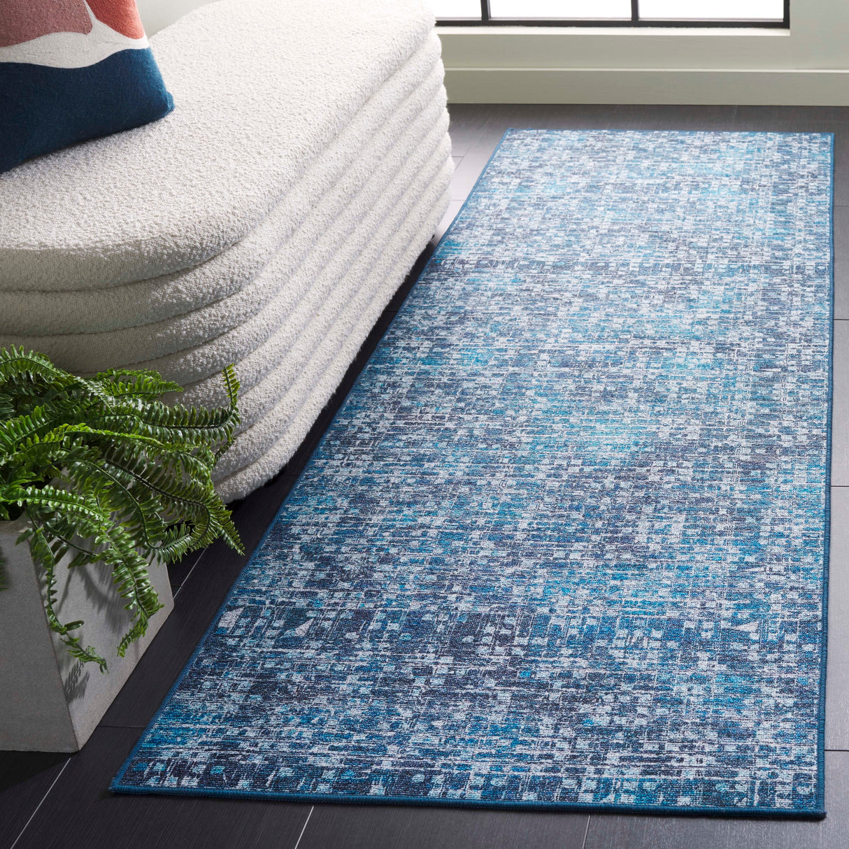 SAFAVIEH Tucson Cathrine Machine Washable Slip Resistant Rug