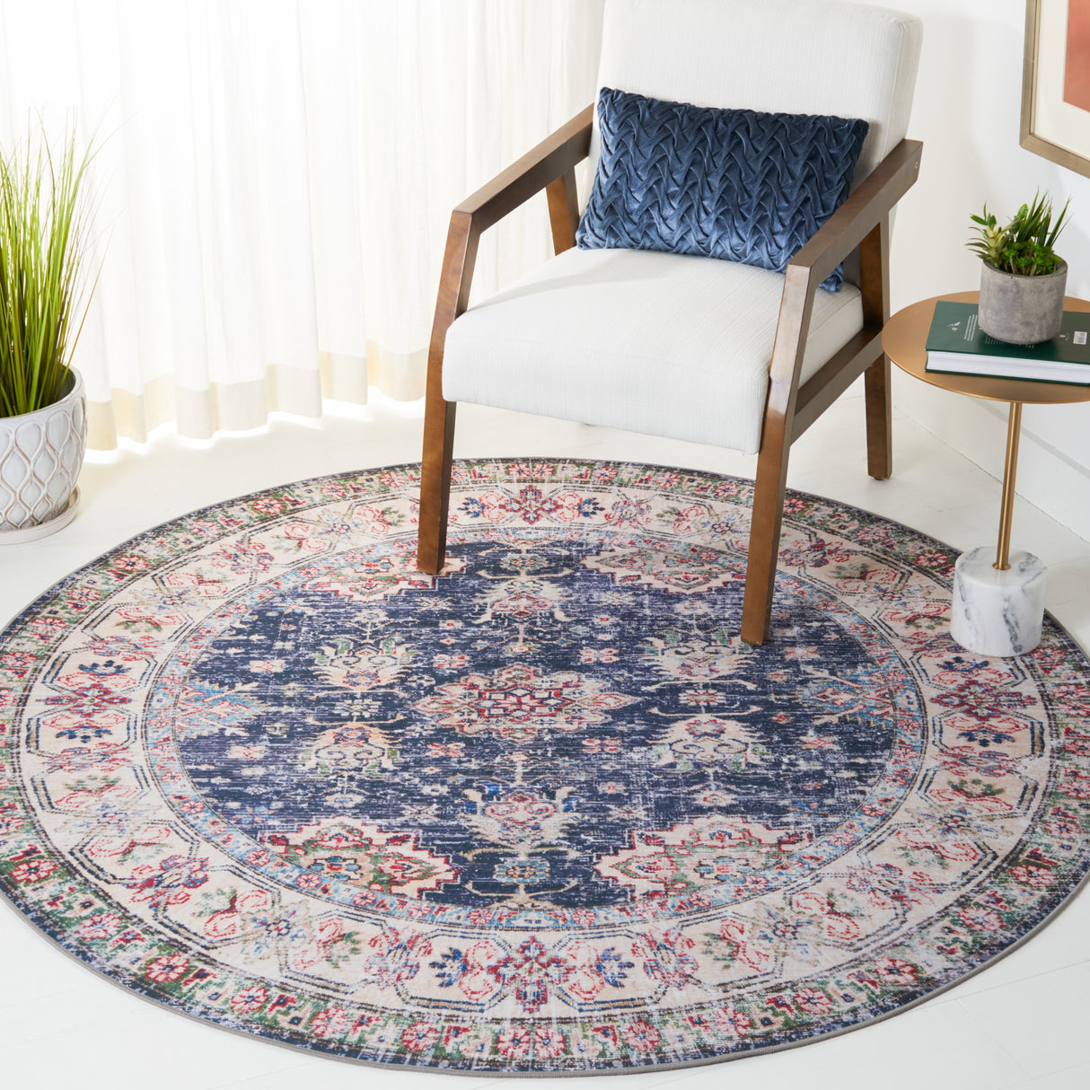 SAFAVIEH Tucson Machine Washable Slip Resistant Fraida Oriental Rug