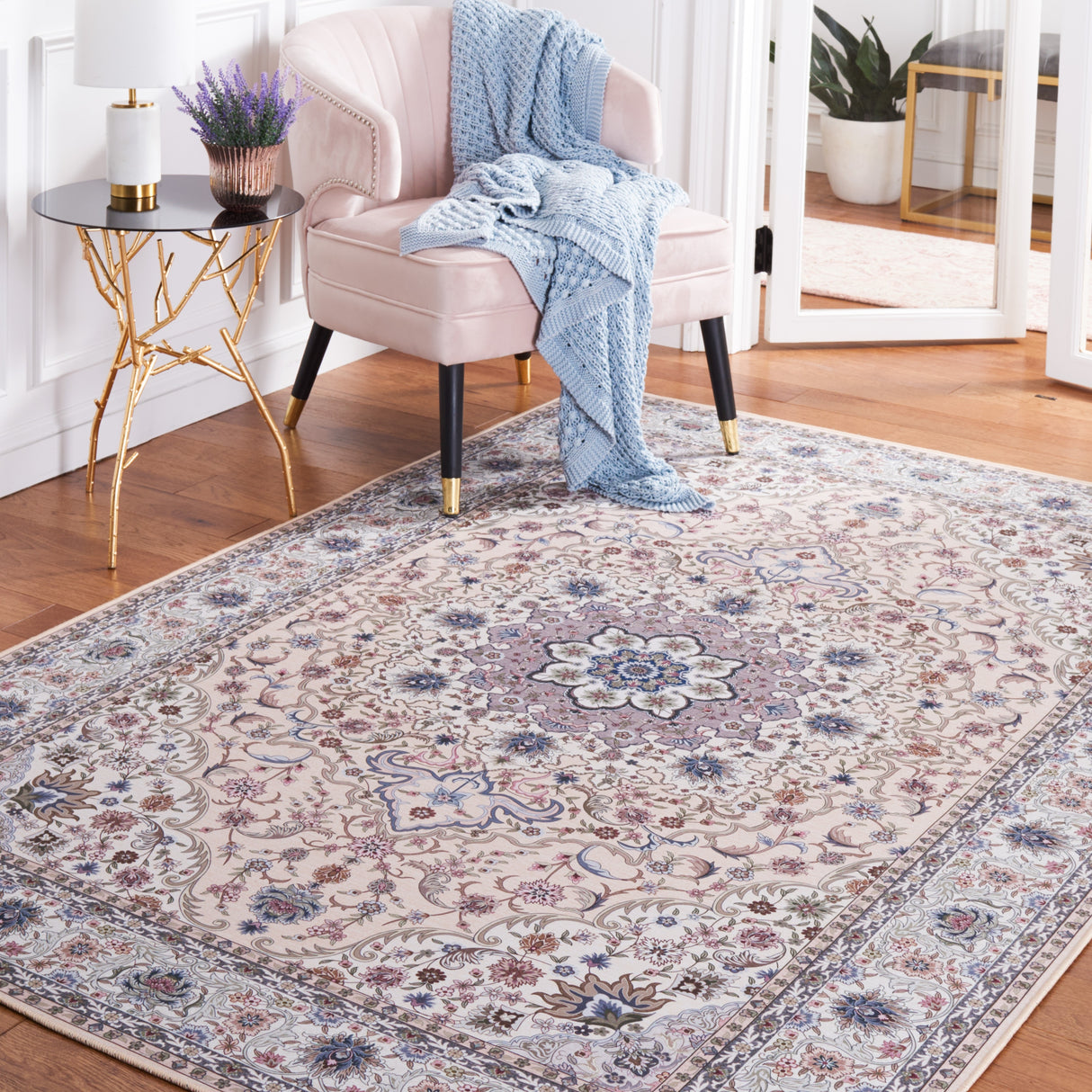 SAFAVIEH Tucson Machine Washable Slip Resistant Koidula Traditional Rug