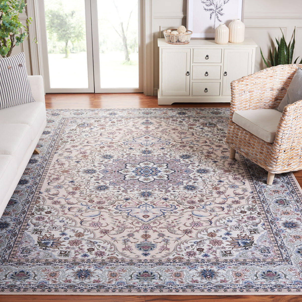 SAFAVIEH Tucson Machine Washable Slip Resistant Koidula Traditional Rug