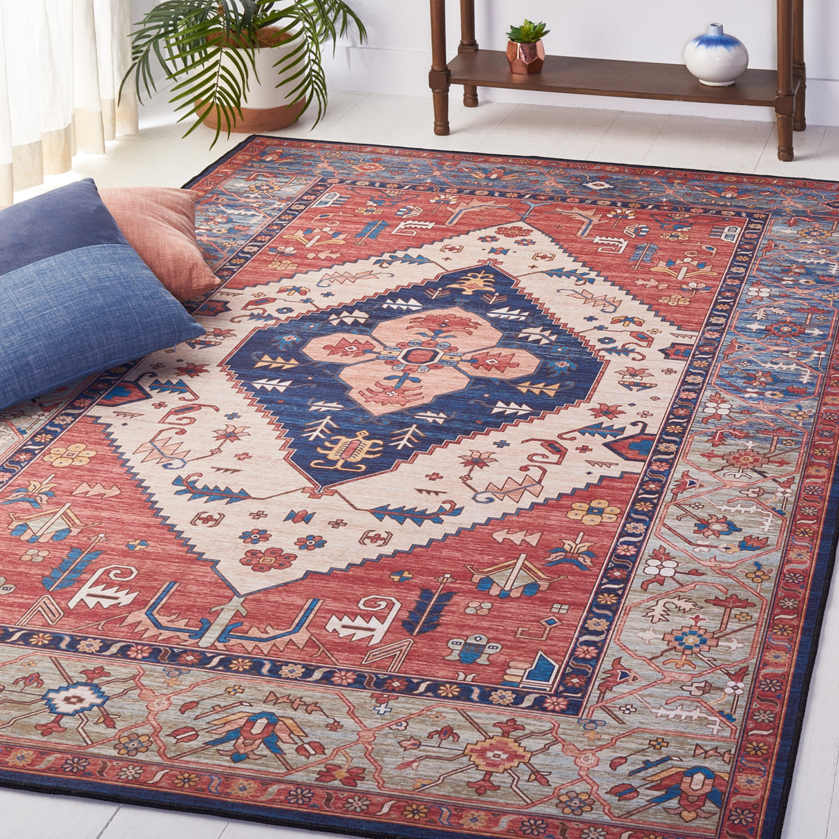 SAFAVIEH Tucson Machine Washable Slip Resistant Ozden Traditional Rug