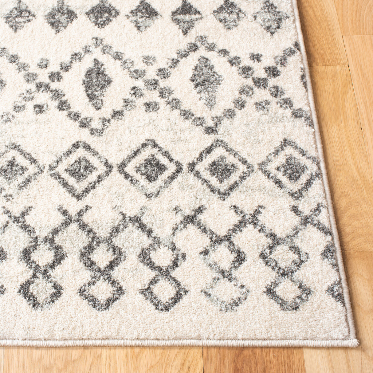 SAFAVIEH Tulum Cordie Boho Moroccan Distressed Rug