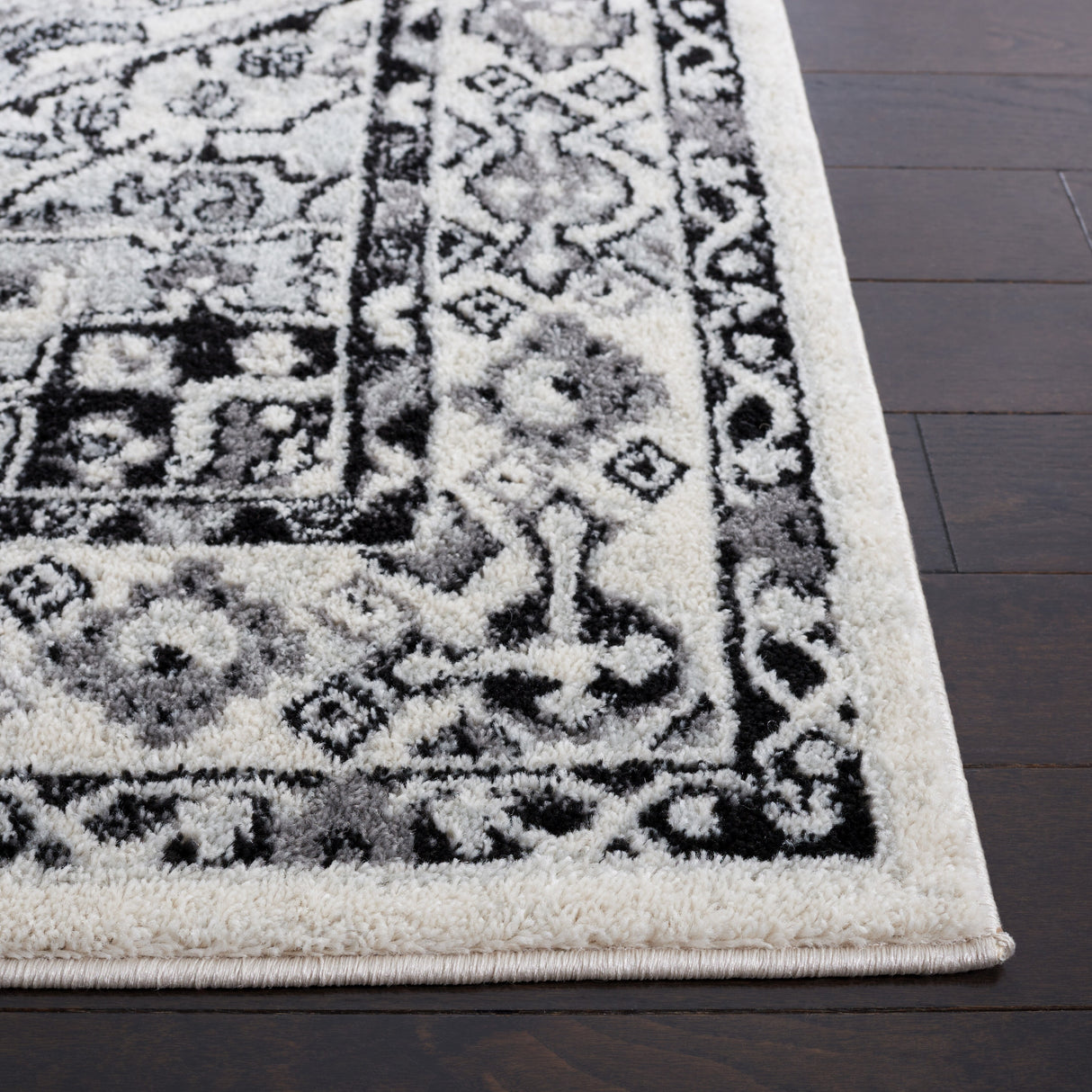 SAFAVIEH Tulum Doralice Bohemian & Eclectic Rug