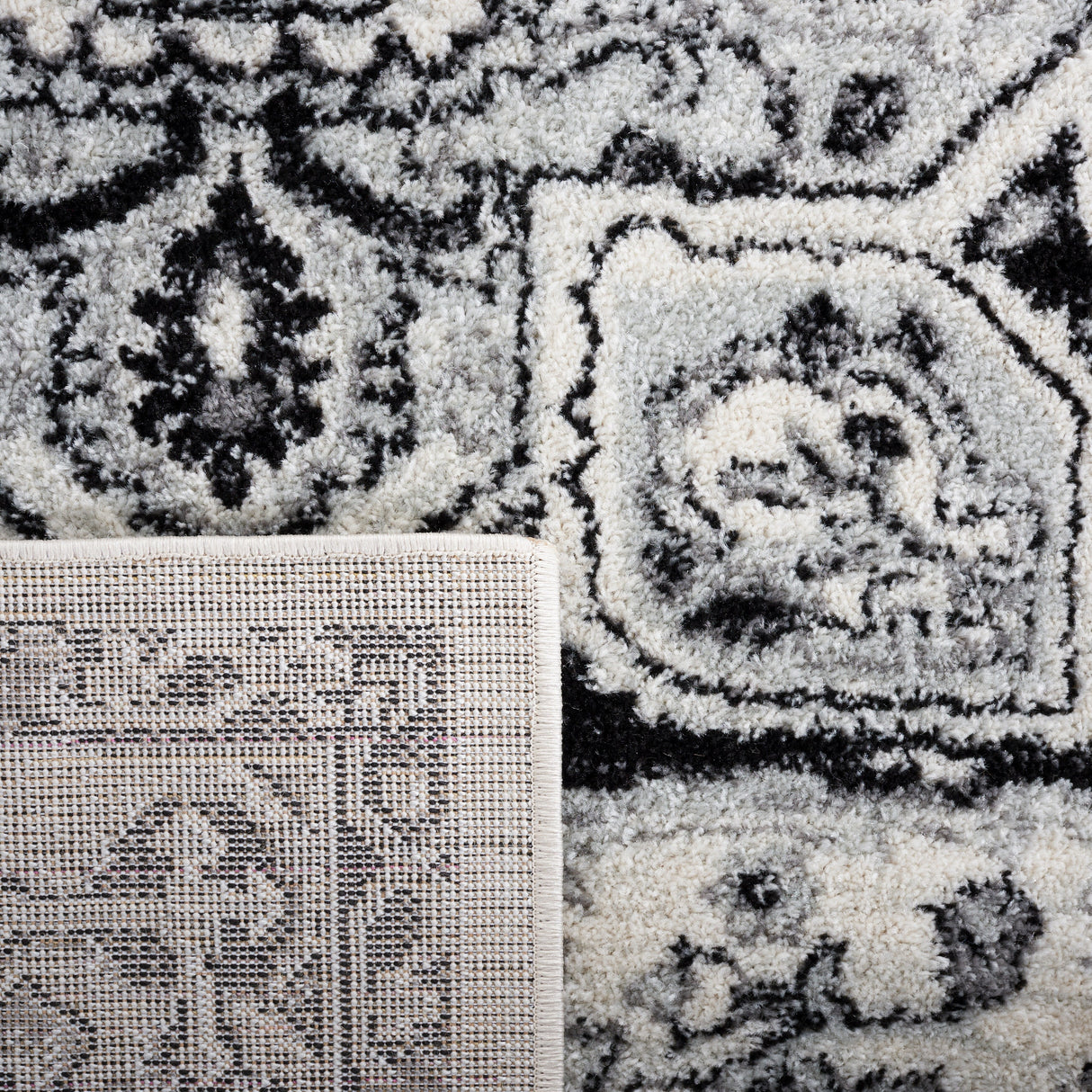 SAFAVIEH Tulum Doralice Bohemian & Eclectic Rug