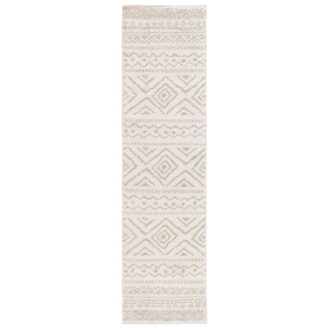 SAFAVIEH Tulum Vassilia Moroccan Boho Distressed Rug