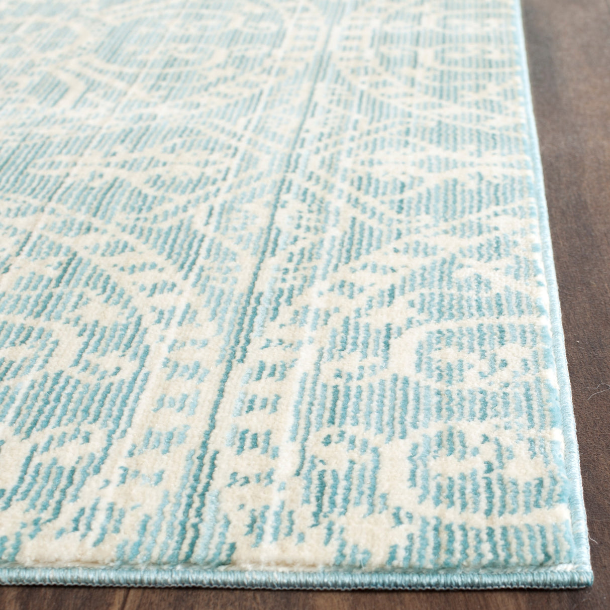 SAFAVIEH Valencia Engel Distressed Boho Rug