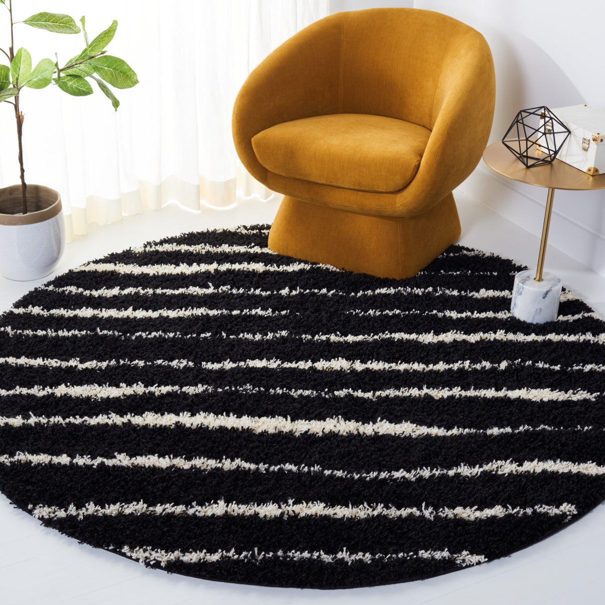 SAFAVIEH Venus Shag Bergny 1.75-inch Thick Rug