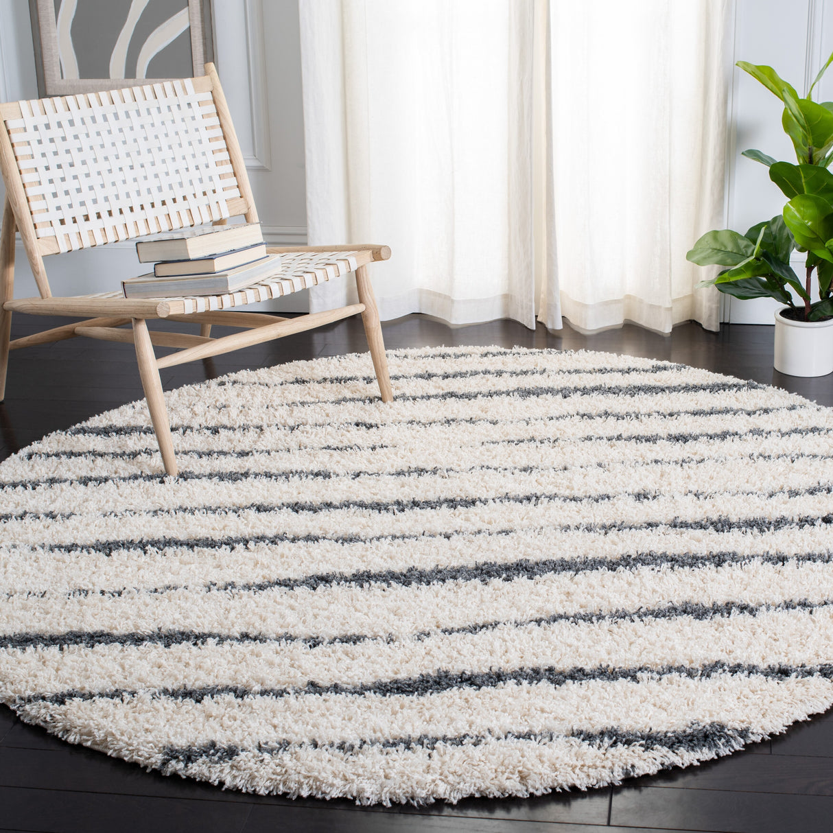 SAFAVIEH Venus Shag Bergny 1.75-inch Thick Rug