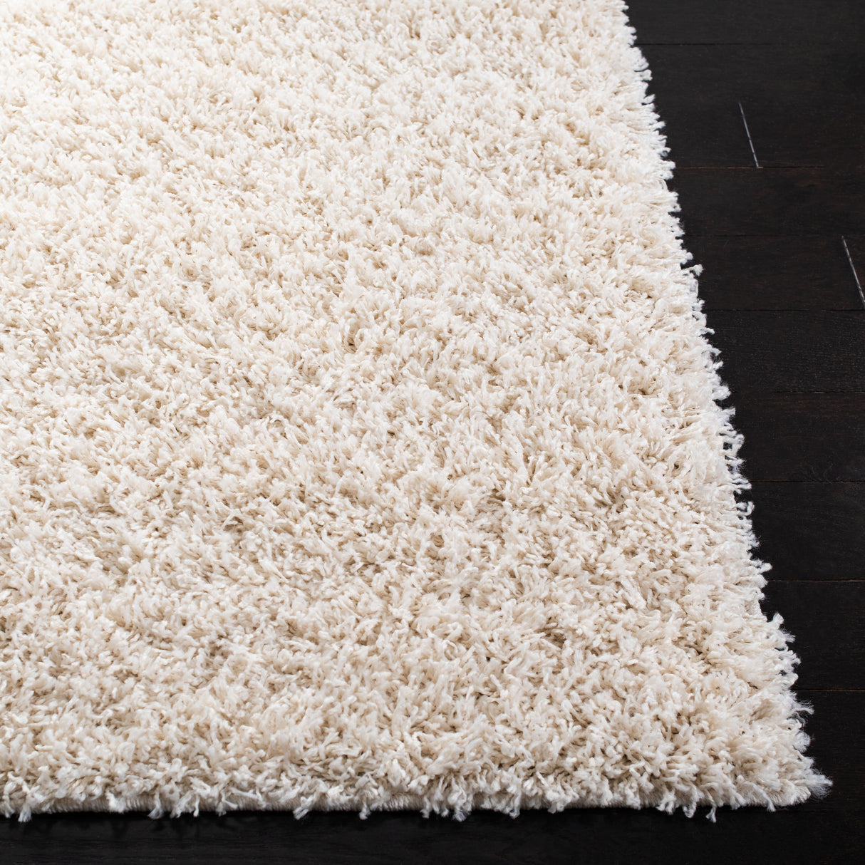 SAFAVIEH Venus Shag Durime 1.75-inch Thick Rug