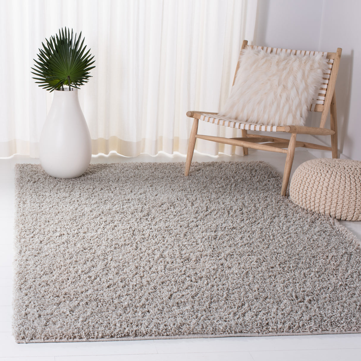 SAFAVIEH Venus Shag Durime 1.75-inch Thick Rug