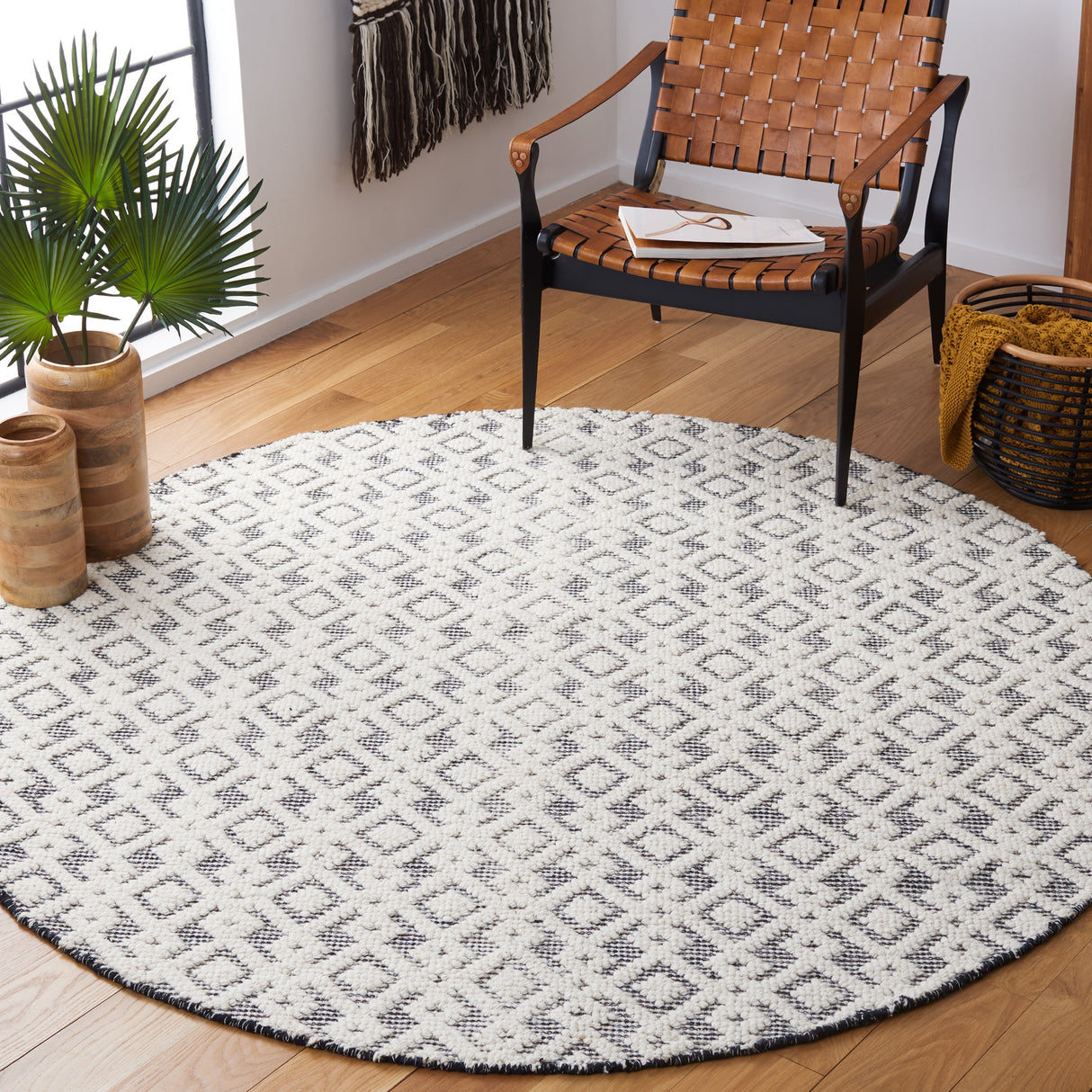 SAFAVIEH Vermont Handmade Meda Geometric Wool Area Rug