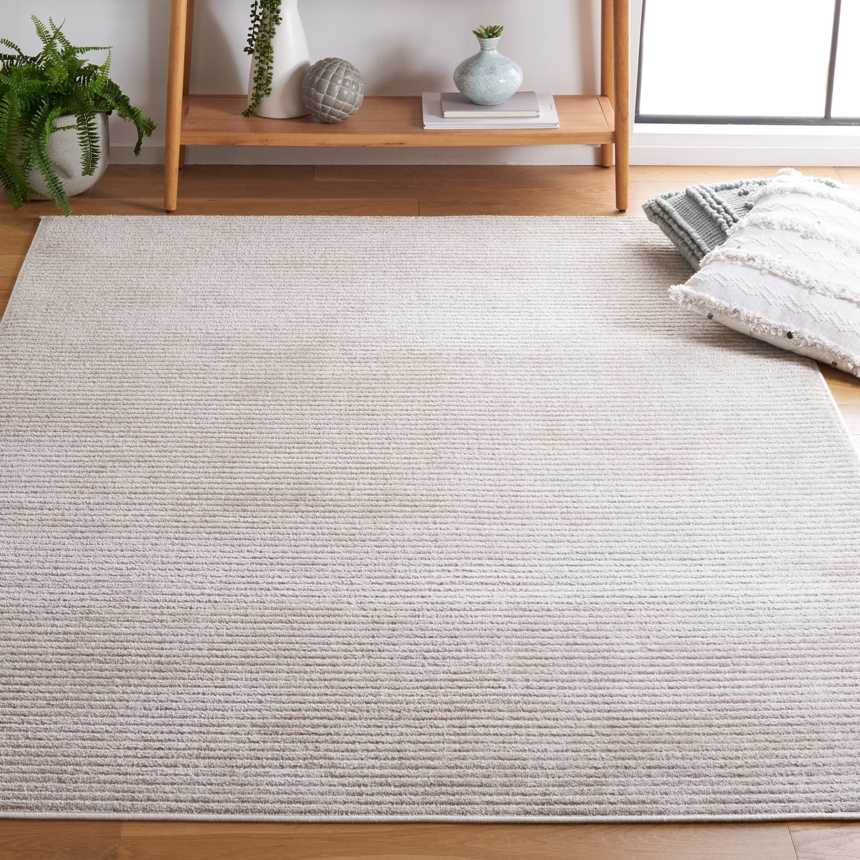 SAFAVIEH Vision Ireene Contemporary Solid Rug