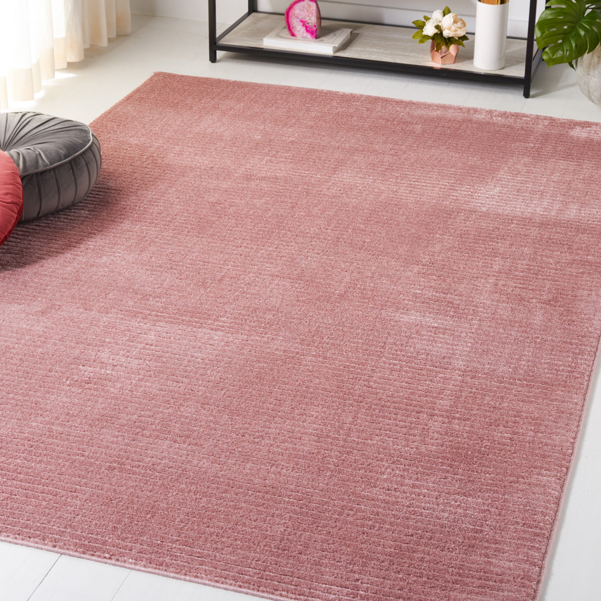 SAFAVIEH Vision Ireene Contemporary Solid Rug