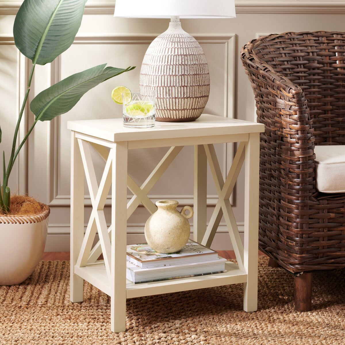 SAFAVIEH Yasumi White Cross Back End Table - 18.1" x 13.4" x 21.5" - 18Wx13Dx22H