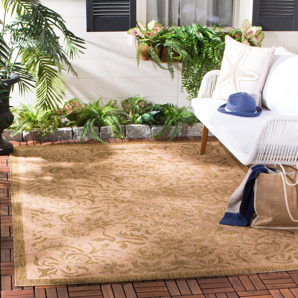 SAFAVIEH, Courtyard Orlanda Indoor/ Outdoor Waterproof Patio Backyard Rug