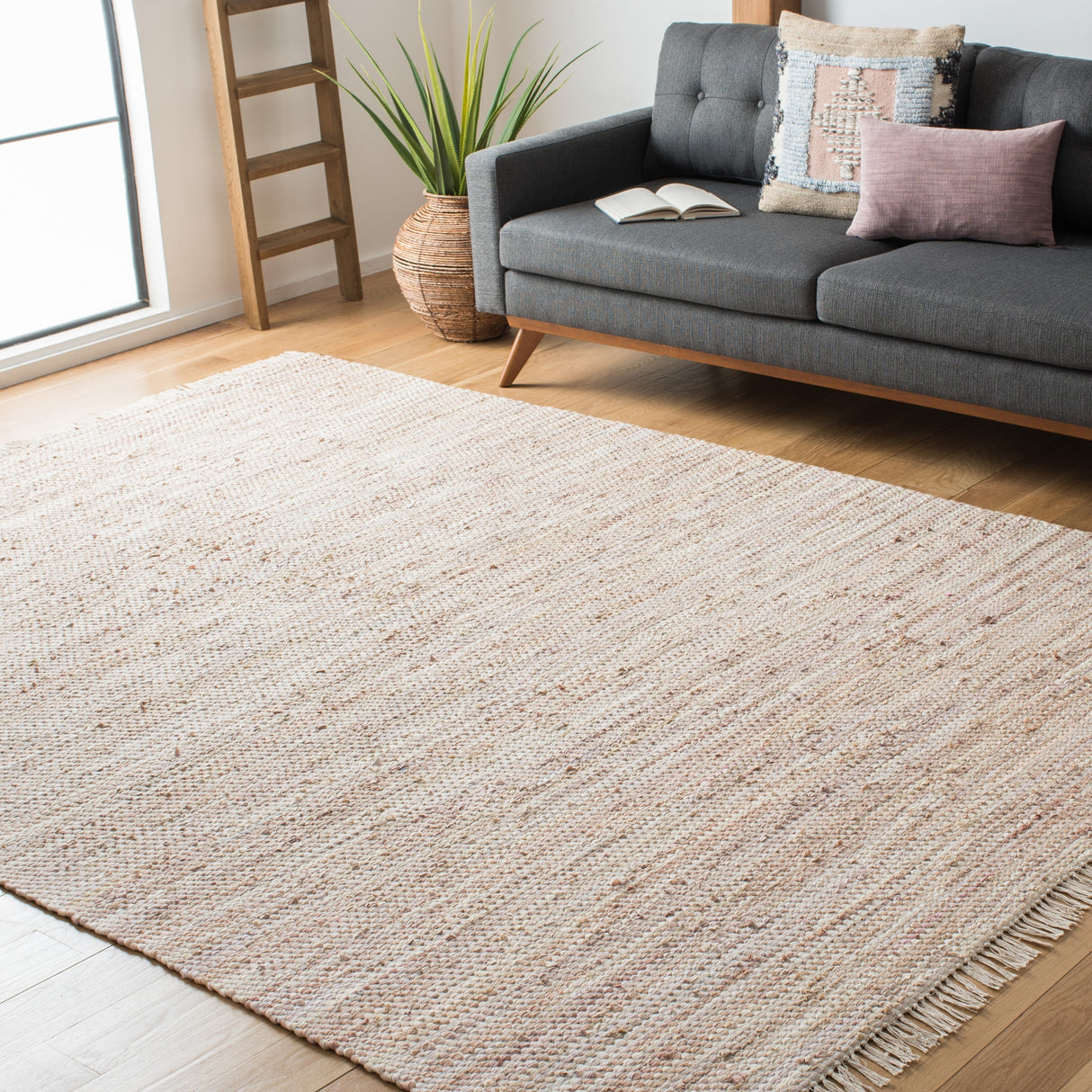 SAFAVIEH, Hand-Woven Montauk Adelheide Boho Cotton Fringe Rug